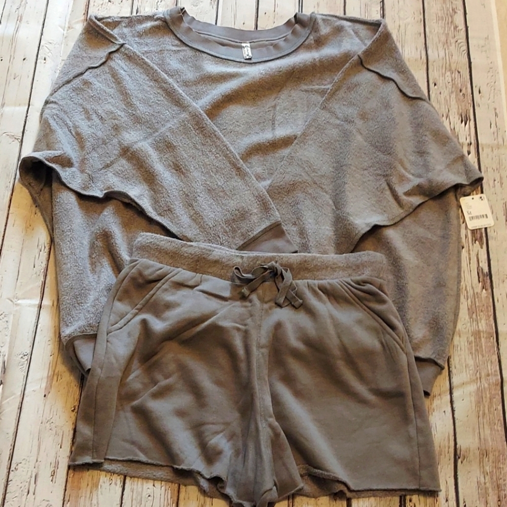 NWT FP Movement Kelly 2 Piece Set by Free People. - Picture 4 of 6
